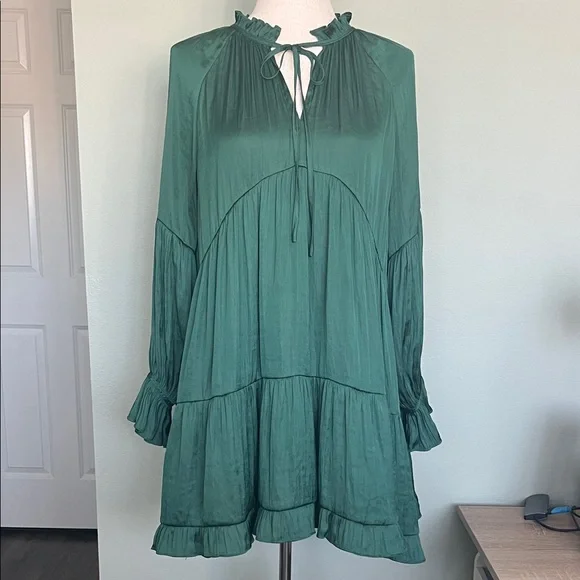 O.P.T Chic Long Sleeve Green Dress - Picture 1 of 6